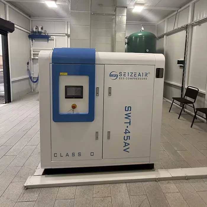 Compresseur d'air à vis sans huile de type sec PM VSD à trois étages